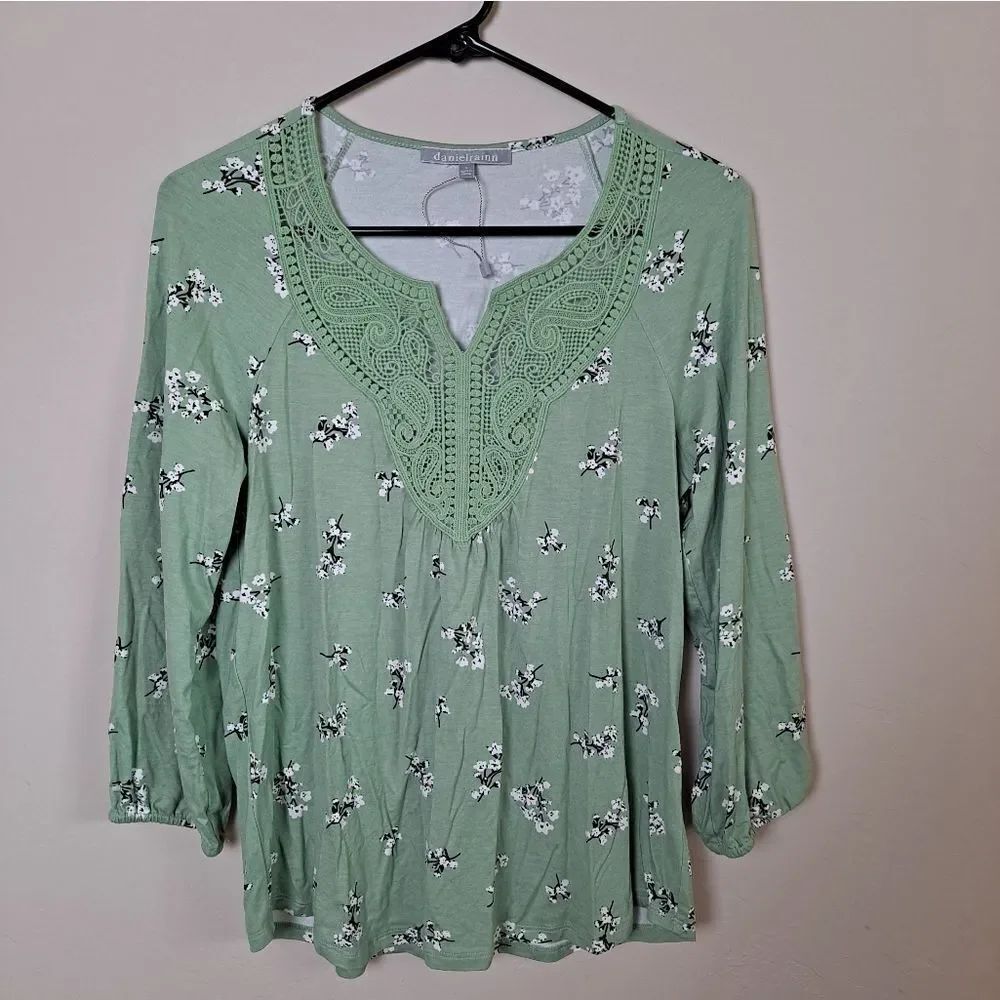 Daniel Rainn Selinka Crochet Detail Knit Top Size S